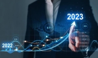 2025新财富创富榜：张一鸣取代钟睒睒成首富，雷军家族资产涨超九成